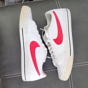 Nike White and Red Low-Top Sneakers